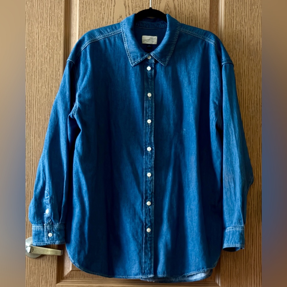 Universal Thread Dark Blue Denim Button-Down Shirt